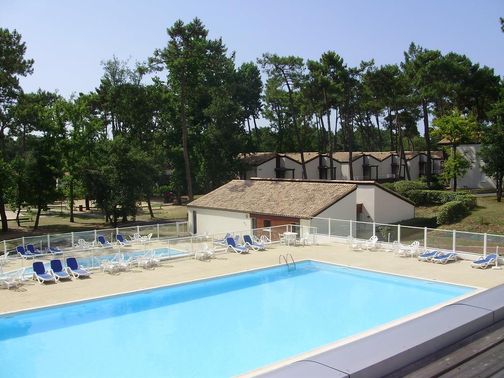 Azureva Ronce Les Bains Hotel ภายนอก รูปภาพ