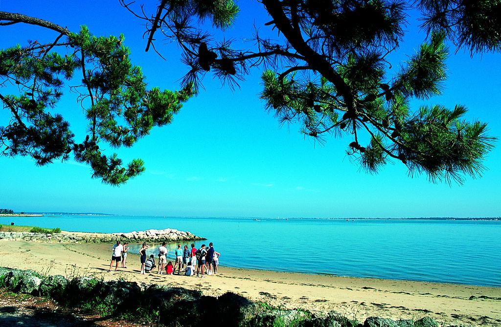 Azureva Ronce Les Bains Hotel ภายนอก รูปภาพ